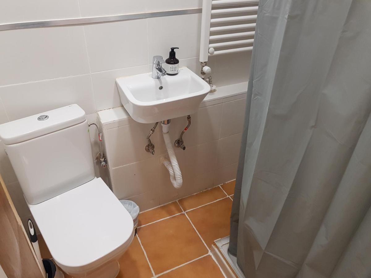 Waves Guesthouse San Sebastian Bagian luar foto
